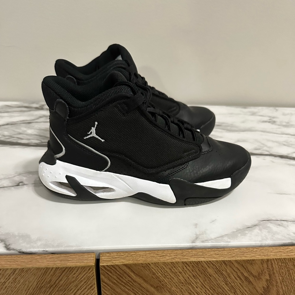Youth Jordan’s